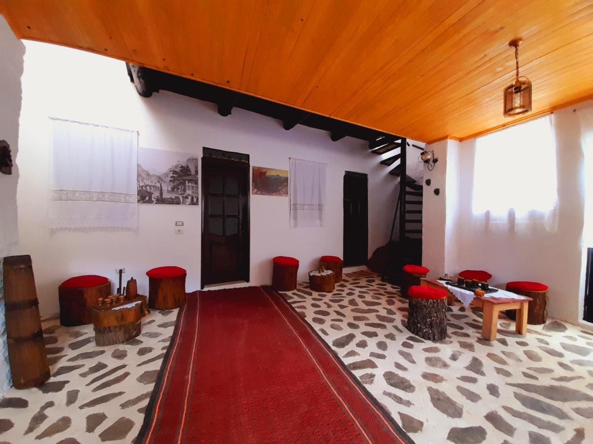 Gorica'S Bridge Hotel Berat Buitenkant foto