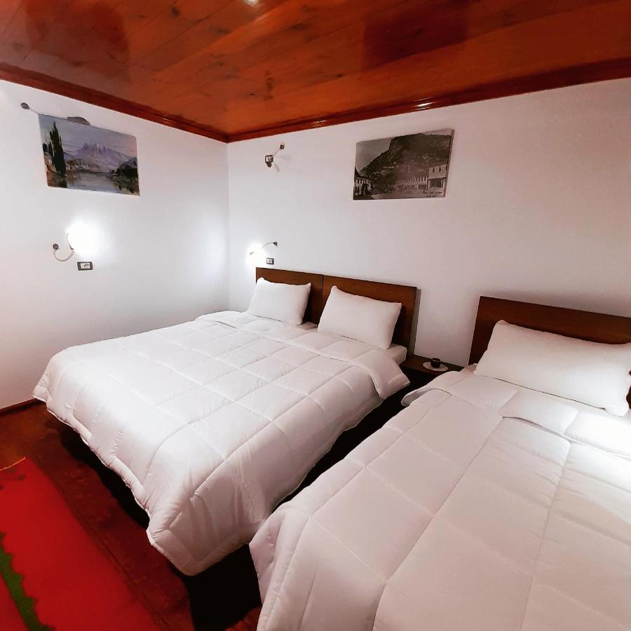 Gorica'S Bridge Hotel Berat Buitenkant foto