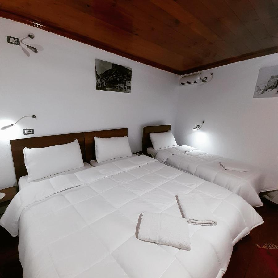 Gorica'S Bridge Hotel Berat Buitenkant foto