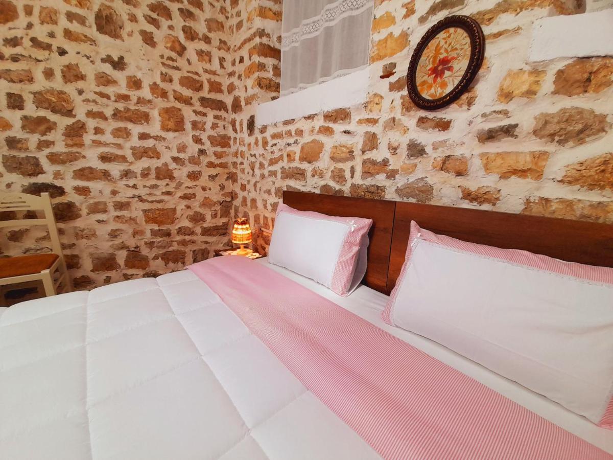 Gorica'S Bridge Hotel Berat Buitenkant foto