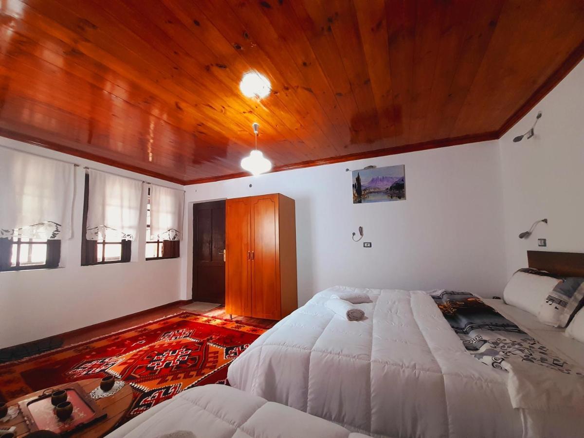 Gorica'S Bridge Hotel Berat Buitenkant foto